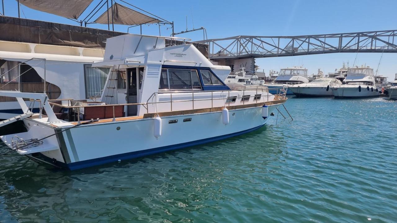 Charming Boat House In Barcelona With Big Terrace And Solarium Hotel Sant Adria de Besos Exterior photo